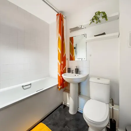 Appartement London*Stamfordhill *2Br*Sleeps 5*2 Tube Lines*Contractors*Relocation Extérieur photo